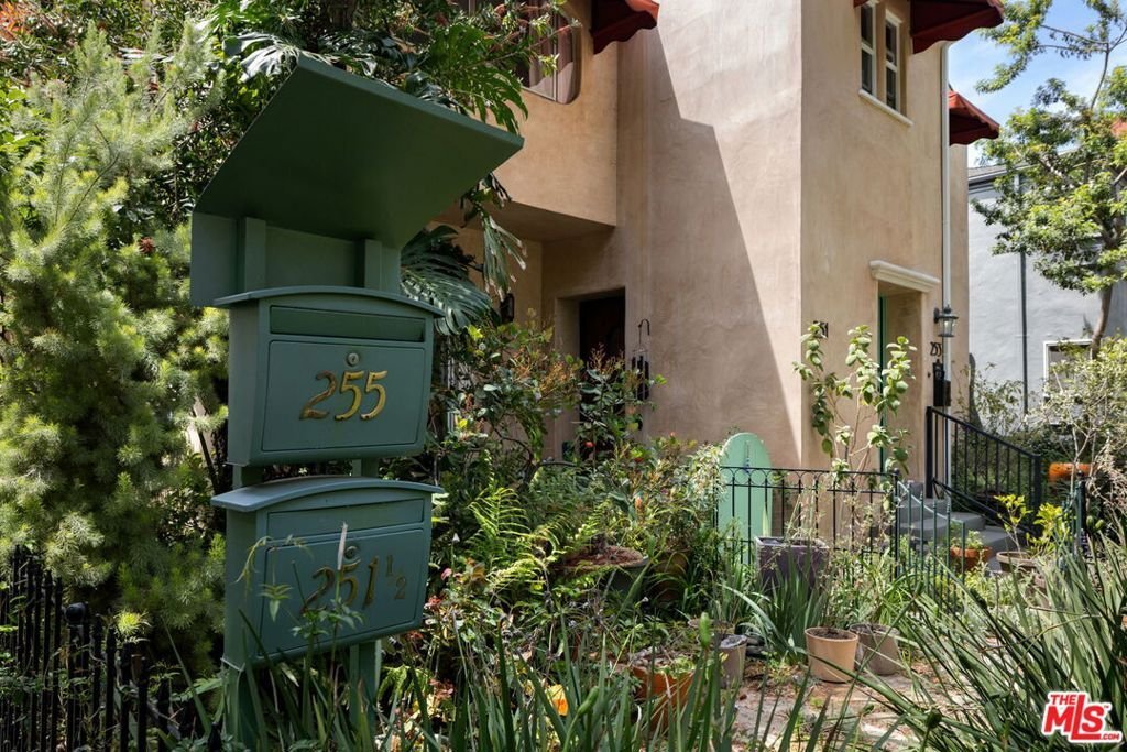 Beverly Hills, California, United States 4 - 18485340