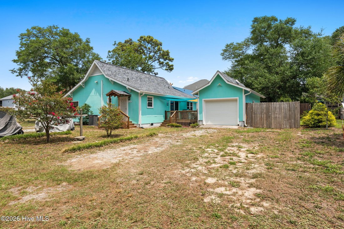 House in Oak Island, North Carolina, United States 3 - 18488024