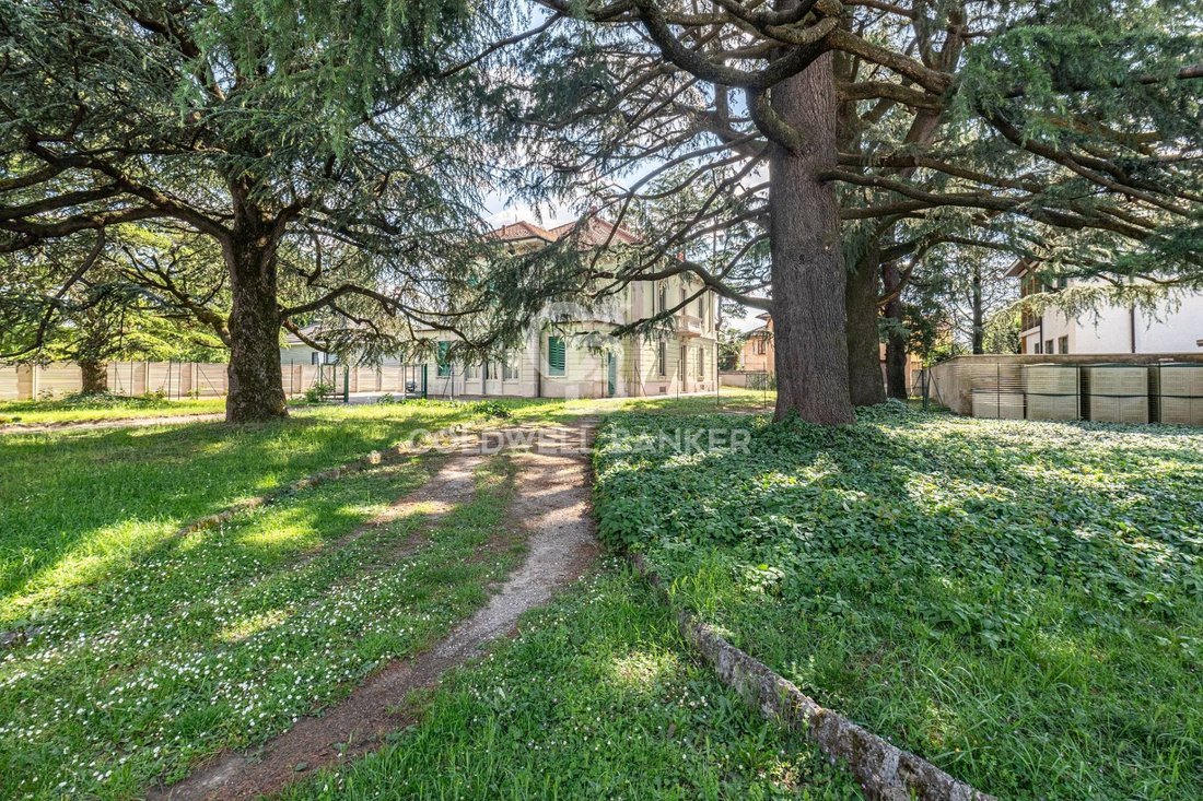 Villa in Historic Center, Monza, Lombardy 3 - 18043041