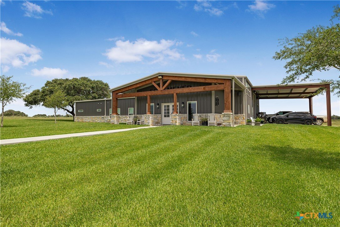 House in Yoakum, Texas, United States 2 - 18485198