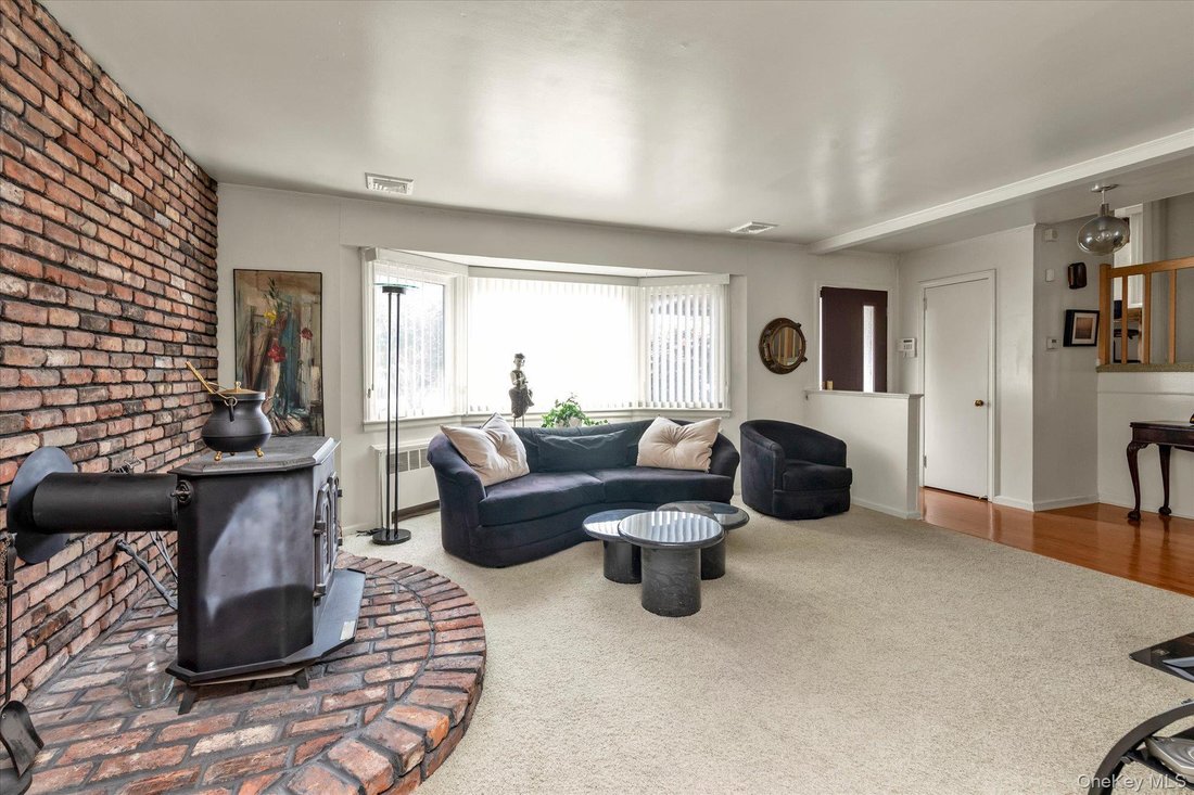House in Oceanside, New York, United States 3 - 18486675