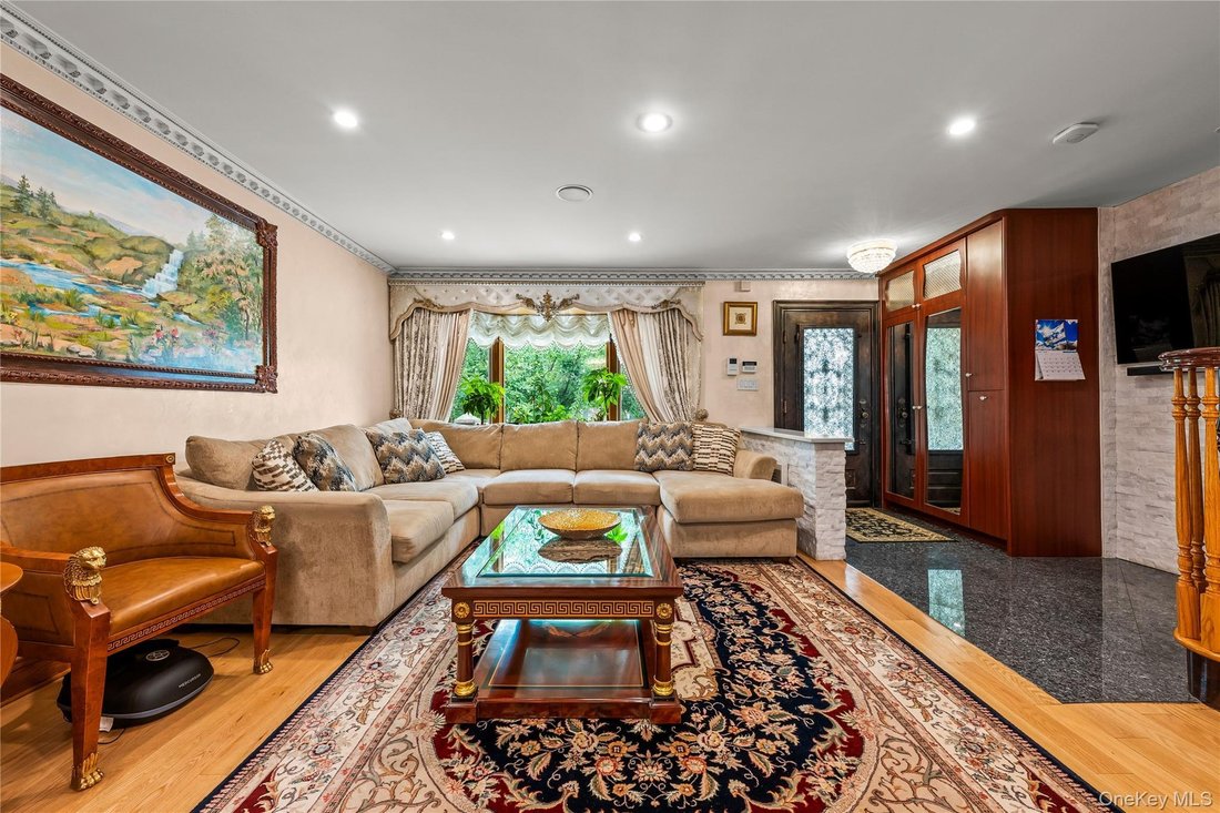 House in New York, New York, United States 5 - 18485512