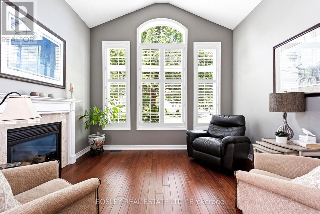 House in Oakville, Ontario, Canada 5 - 18487487