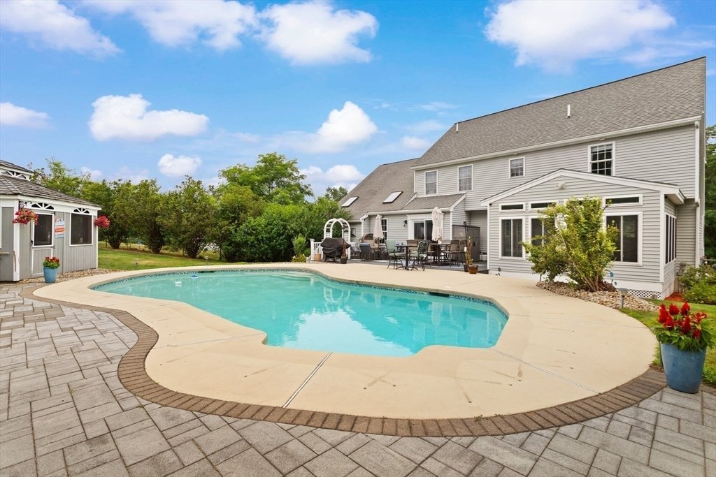 House in Tewksbury, Massachusetts, United States 4 - 18486583