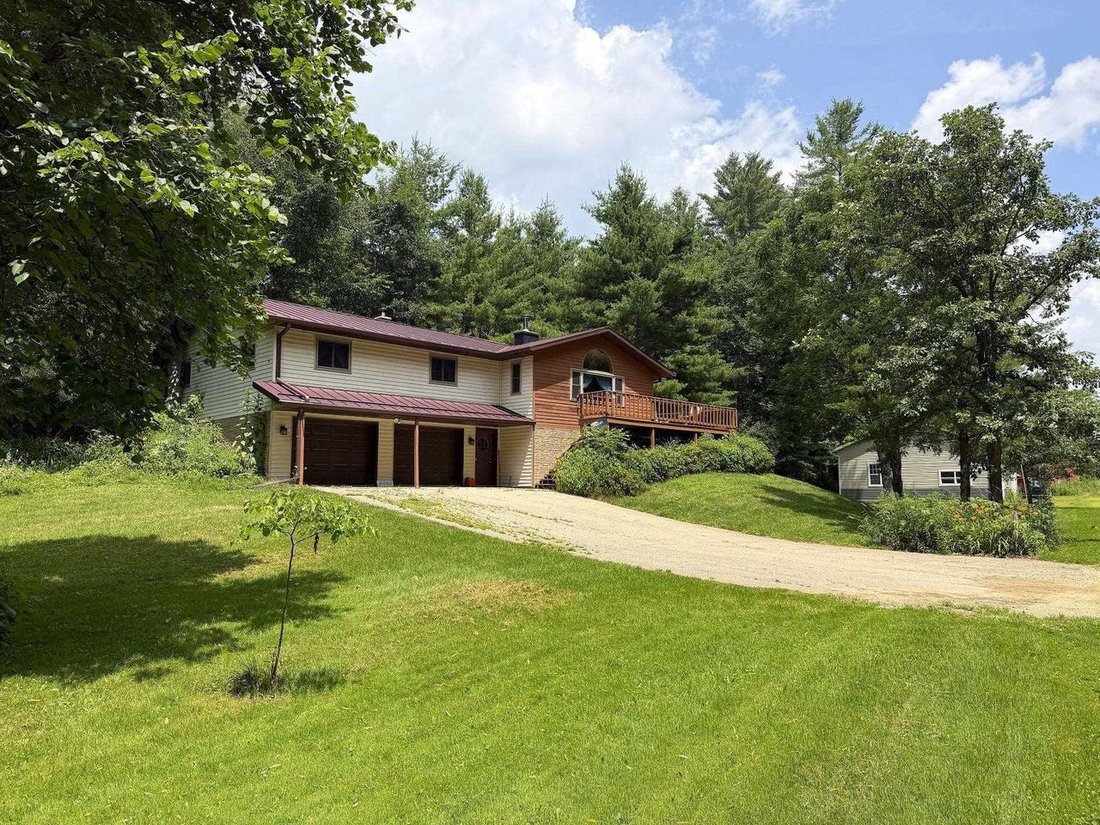 House in Cazenovia, Wisconsin, United States 2 - 18485503