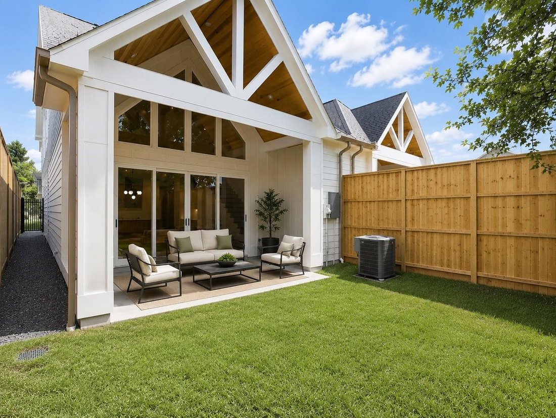 House in Houston, Texas, United States 3 - 18072630