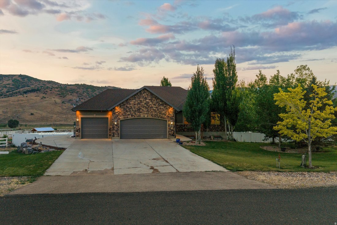 Casa a Fairview, Utah, Stati Uniti 1 - 18485809