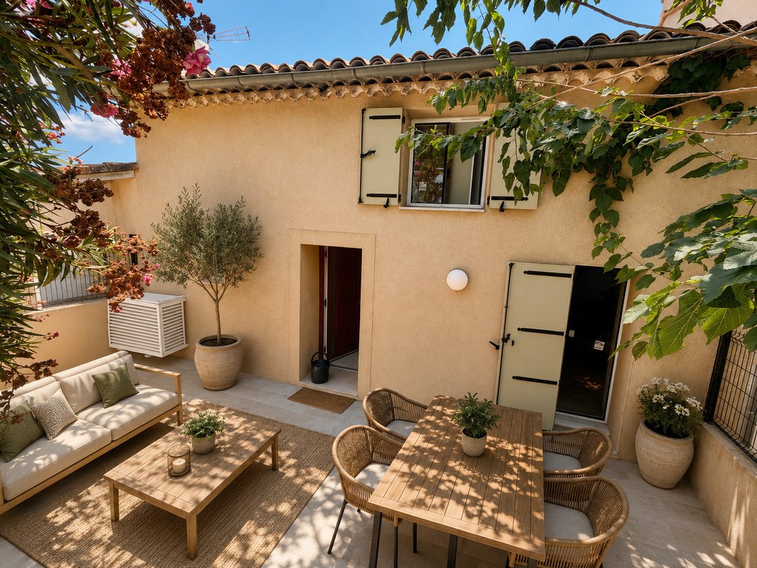 Villa in Mougins, Provence-Alpes-Côte d'Azur, France 1 - 18440955