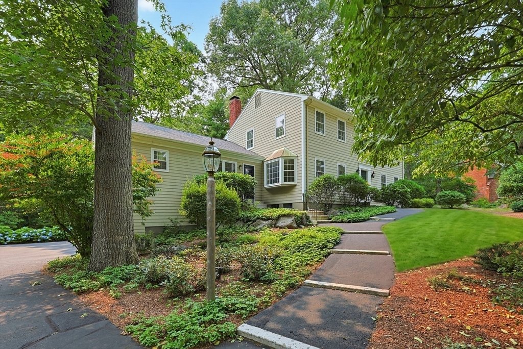 House in Attleboro, Massachusetts, United States 2 - 18486093