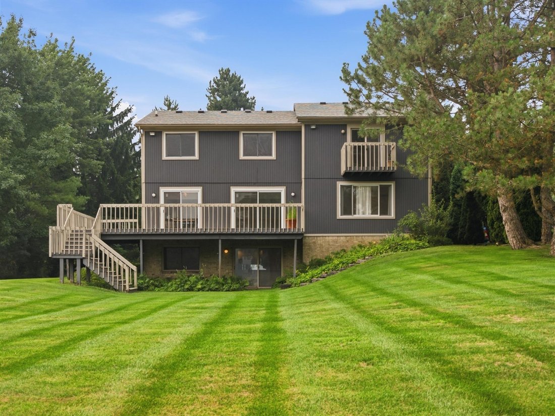 House in Commerce Charter Township, Michigan, United States 3 - 18485386