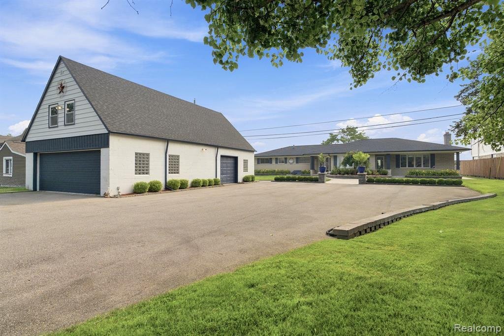 House in New Baltimore, Michigan, United States 4 - 18485385