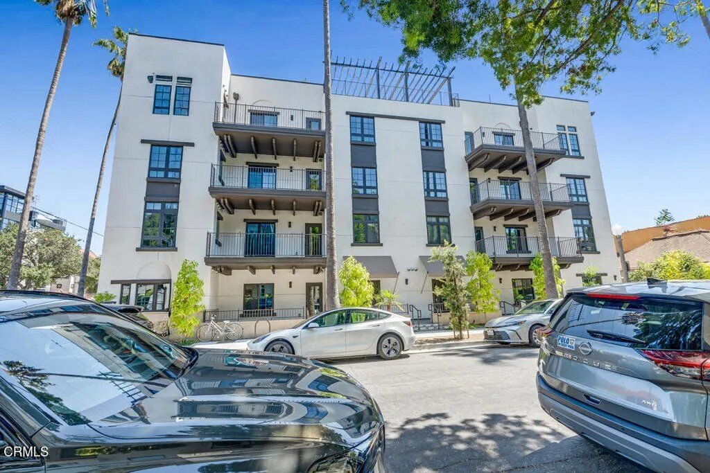 Condo in Altadena, California, United States 3 - 17706866