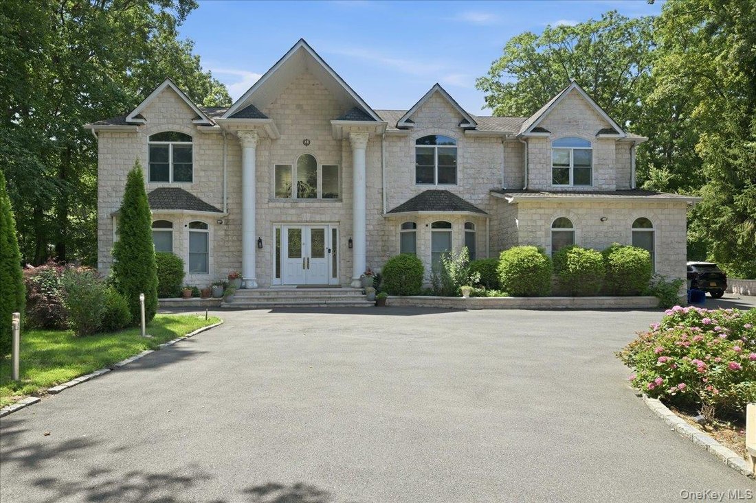 House in Woodbury, New York, United States 2 - 18483085