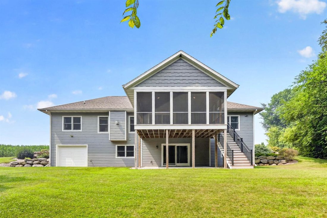 House in Waunakee, Wisconsin, United States 3 - 18483072