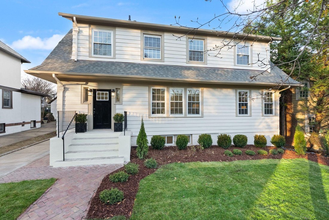 Chevy Chase, Maryland, United States 1 - 18484695