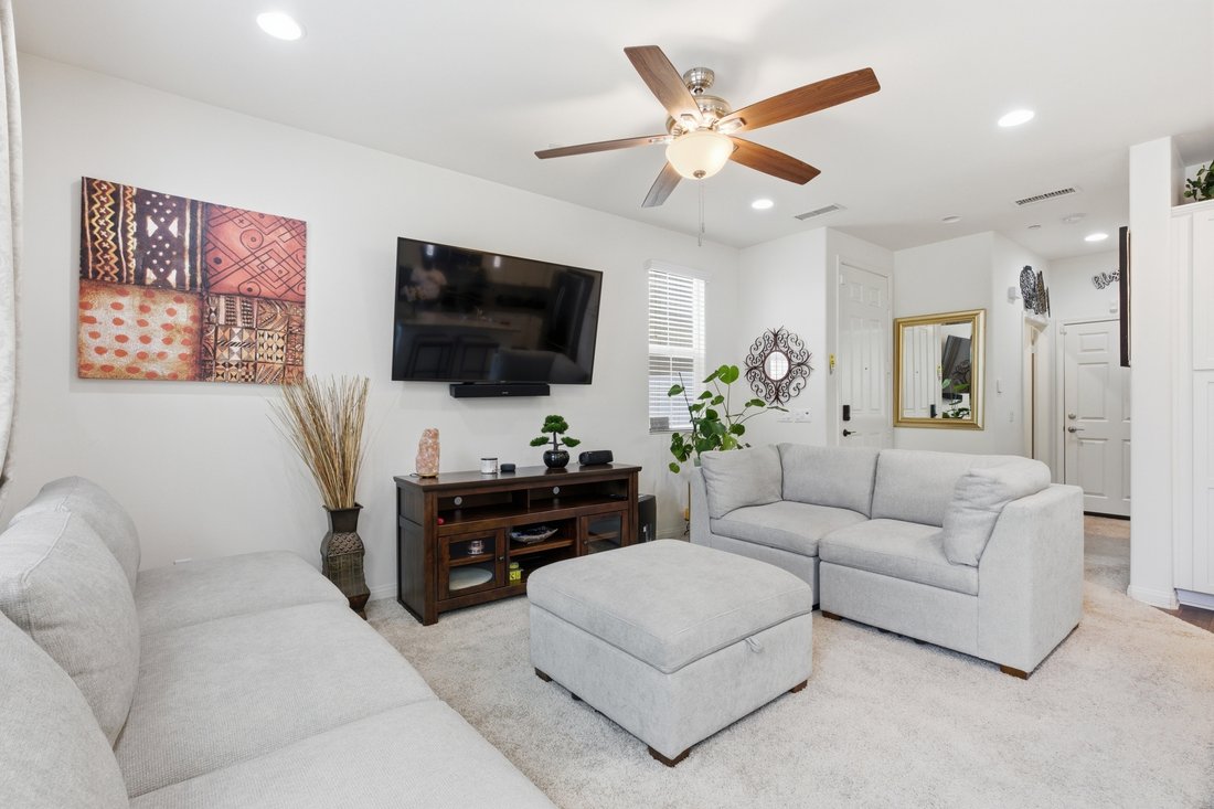House in Canoga Park, California, United States 3 - 18484830