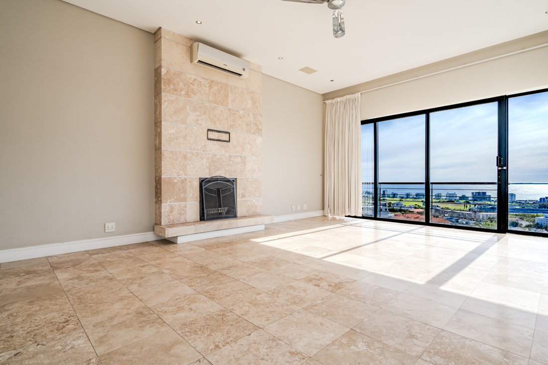 Townhouse in Cape Town, Western Cape, South Africa 4 - 18015057