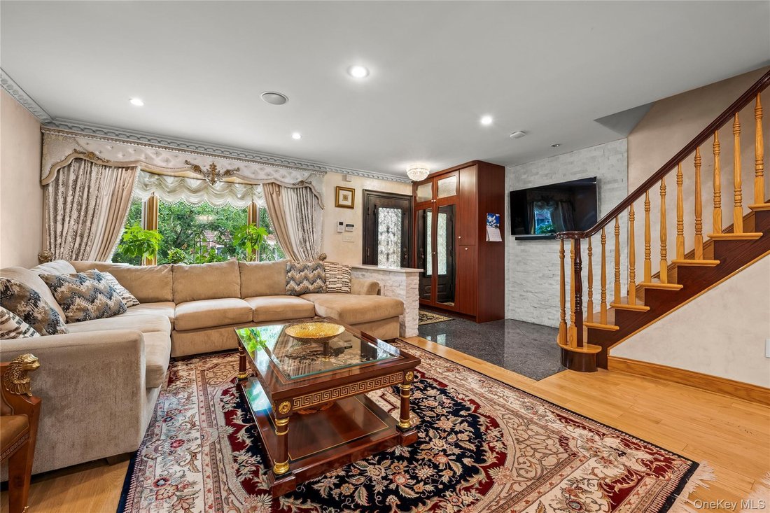 House in New York, New York, United States 4 - 18485512