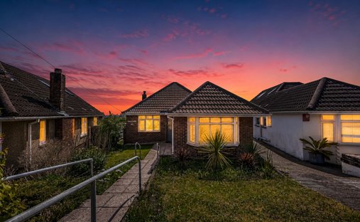 Bungalow in Brighton, England 1
