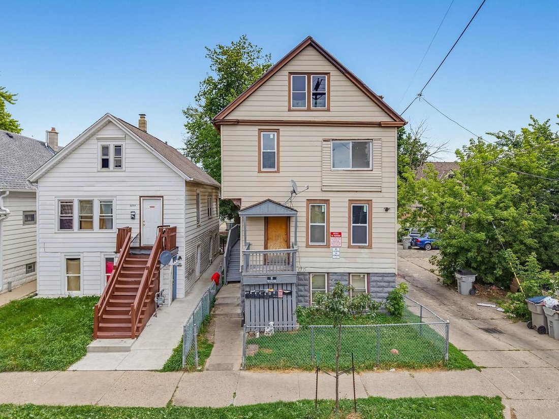 Milwaukee, Wisconsin, United States 1 - 18485499