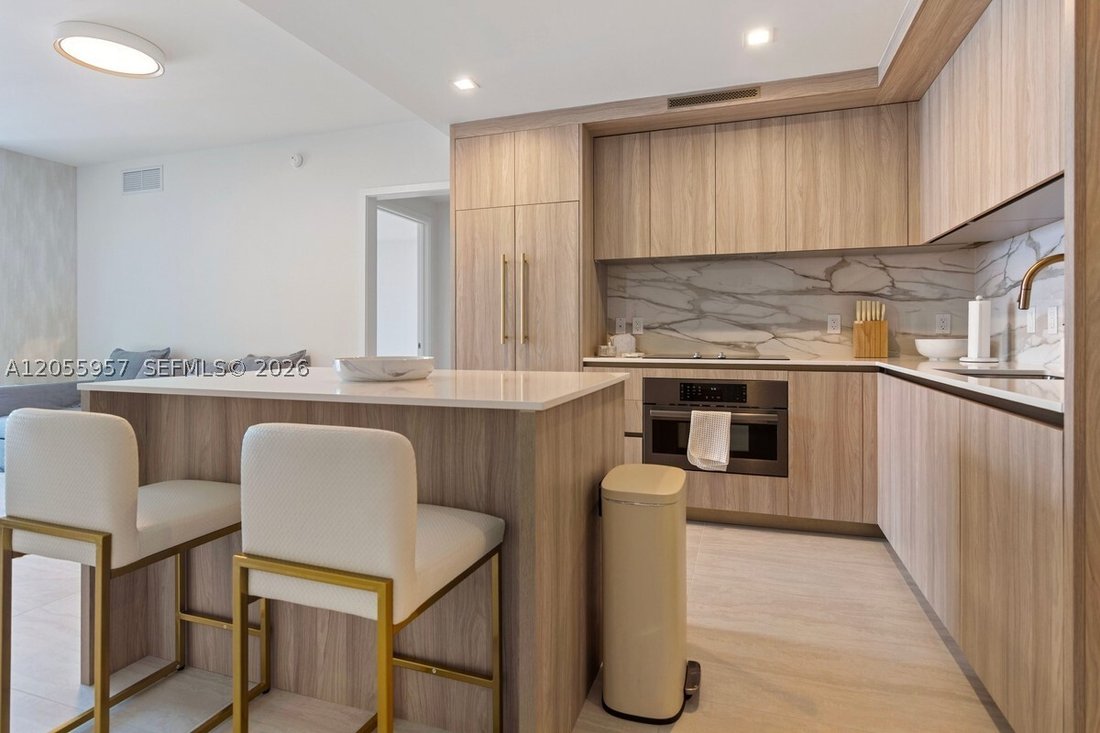 Condo in Miami, Florida, United States 4 - 18487990