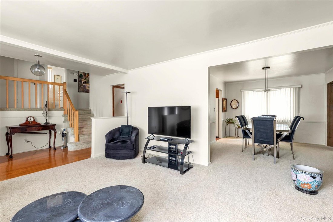 House in Oceanside, New York, United States 5 - 18486675