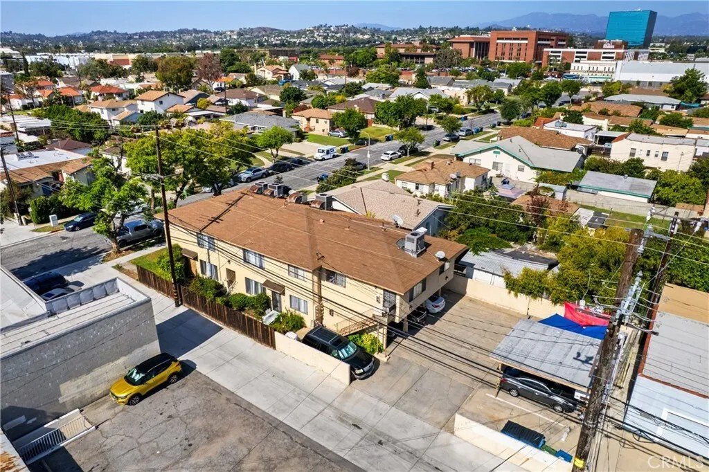 Alhambra, California, United States 1 - 18485943