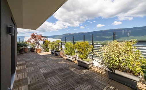 Apartamento en Ouest, Saint-Genis-Pouilly, Francia 1