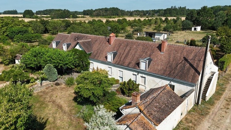 Farm Ranch in Bourg, Fondettes, France 2 - 15695025