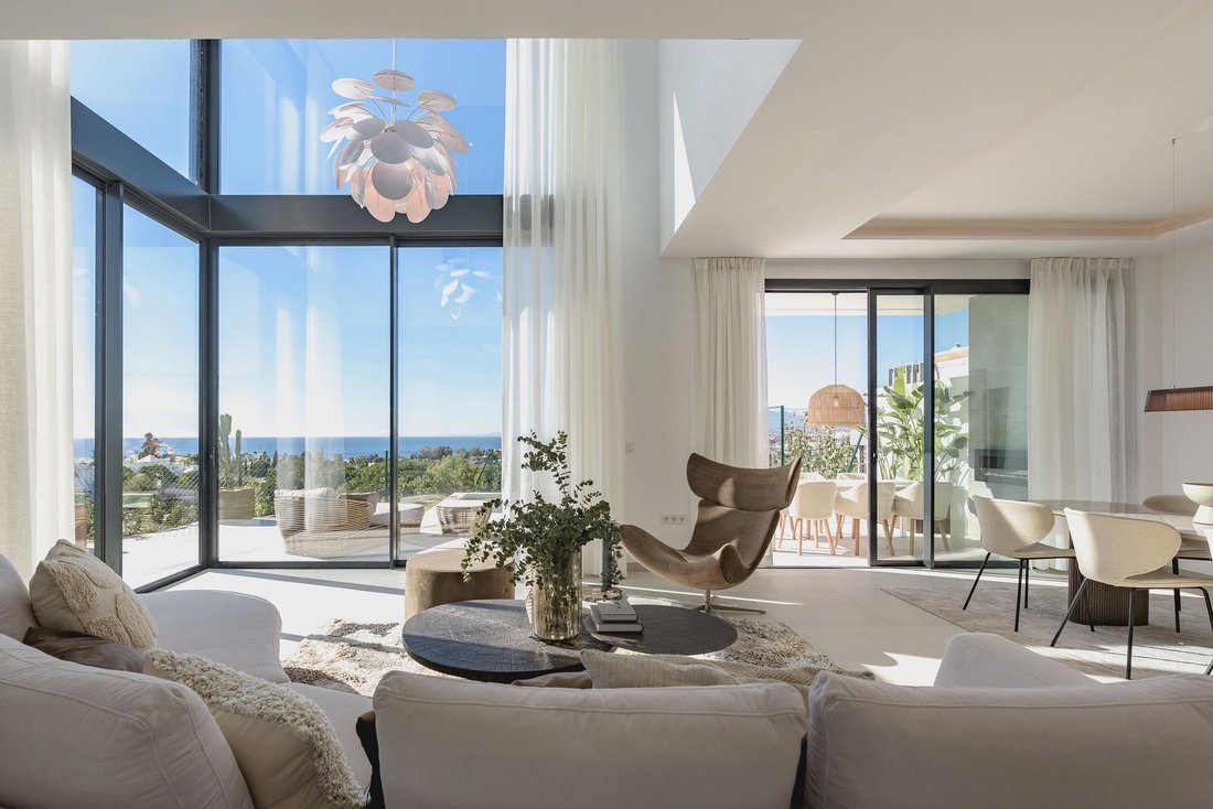 Villa in Marbella, Andalusia, Spain 4 - 16990461