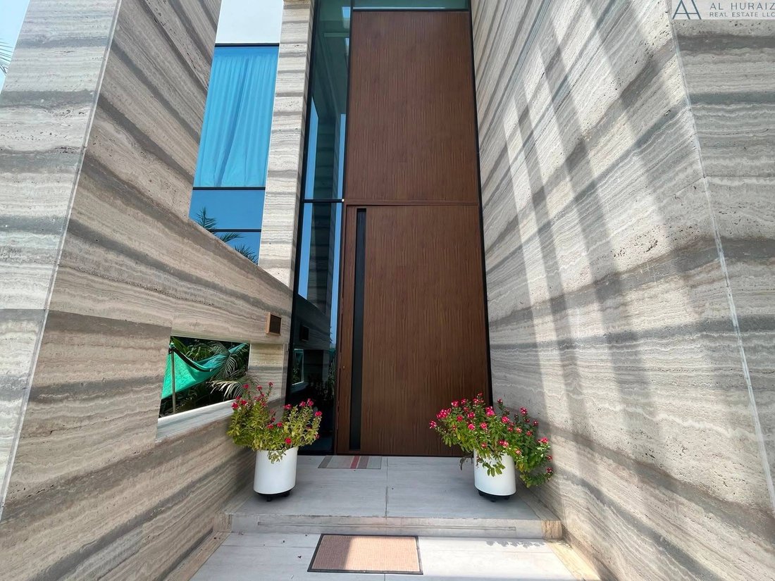 Villa in Jumeirah Park, Dubai, United Arab Emirates 1 - 18485210