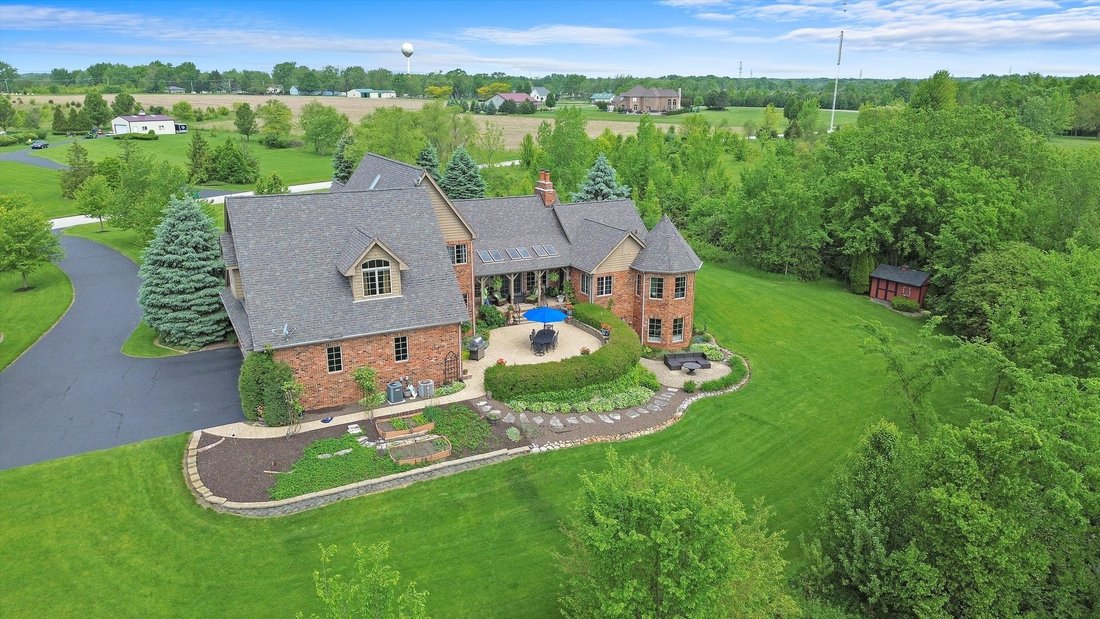 House in Crete, Illinois, United States 3 - 18486045