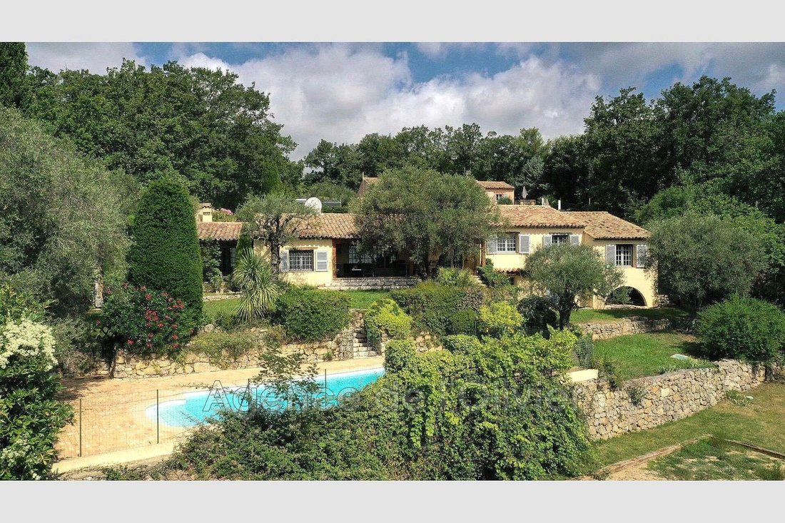 Villa in Le Rouret, Provence-Alpes-Côte d'Azur, France 3 - 13015469