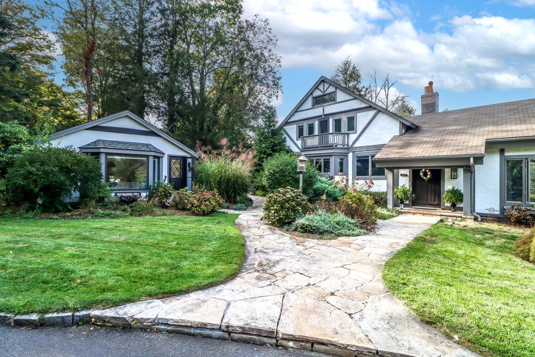 House in Brookfield, Connecticut, United States 3 - 18484027