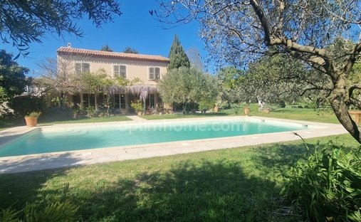 Villa in Plaine de Courouche, Martigues, France 1