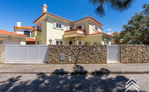 House in Carvoeira, Lisbon, Portugal 1