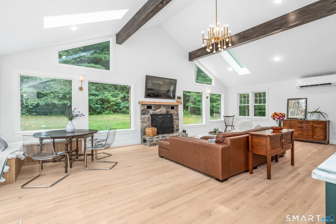 House in Canton, Connecticut, United States 5 - 18481677