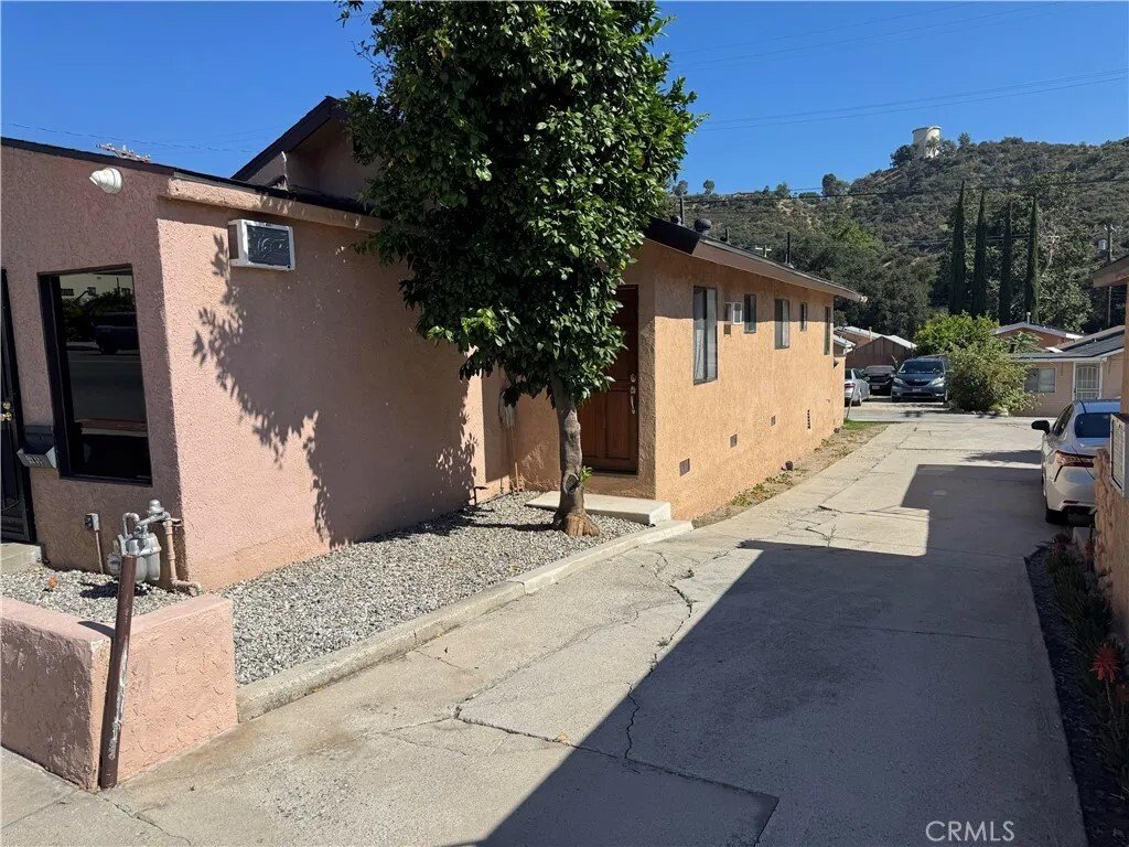 Los Angeles, California, United States 3 - 18488241