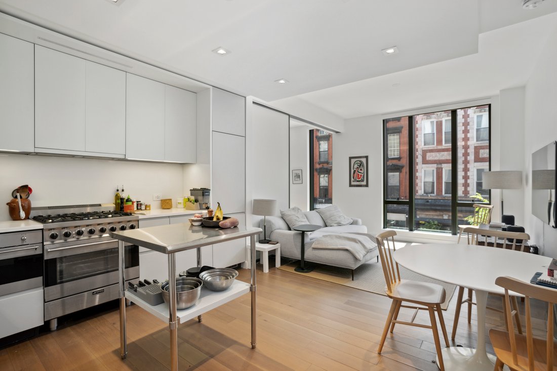 New York, New York, United States 3 - 18479424