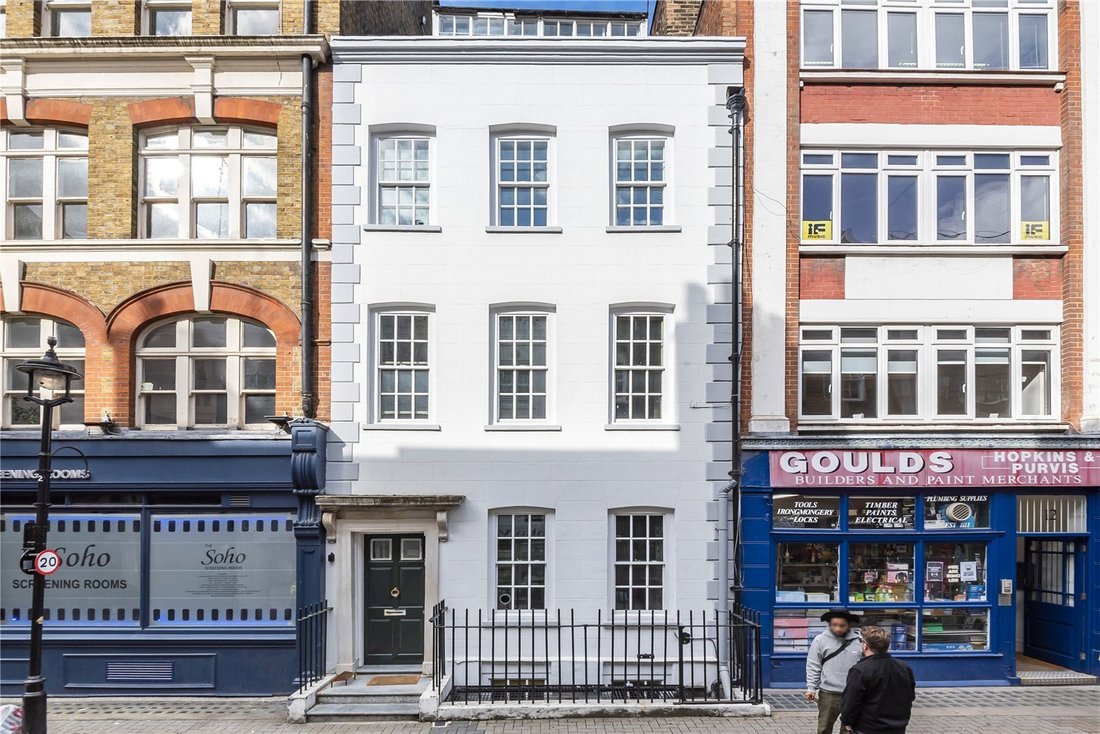 House in Soho, England 1 - 18483589