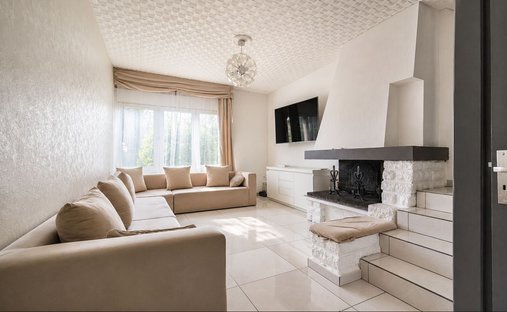House in La Prevote, Thiais, France 1