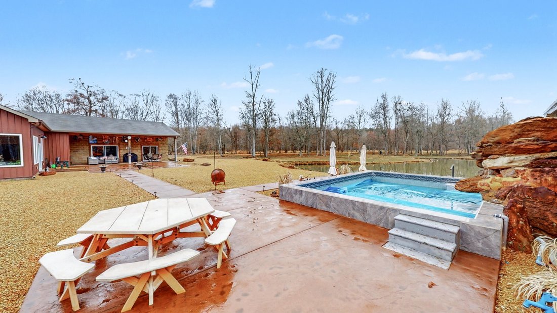 House in Buchanan, Tennessee, United States 3 - 18486515