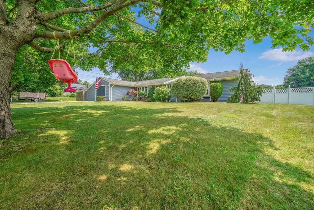 House in Dartmouth, Massachusetts, United States 3 - 18483388
