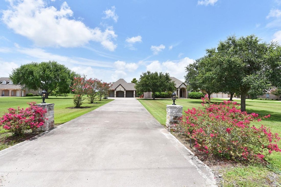 House in Dickinson, Texas, United States 5 - 18486311