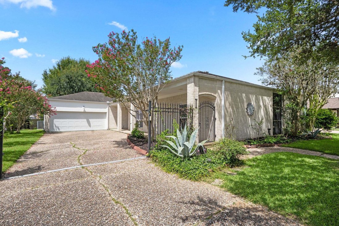 House in Sugar Land, Texas, United States 3 - 18486677