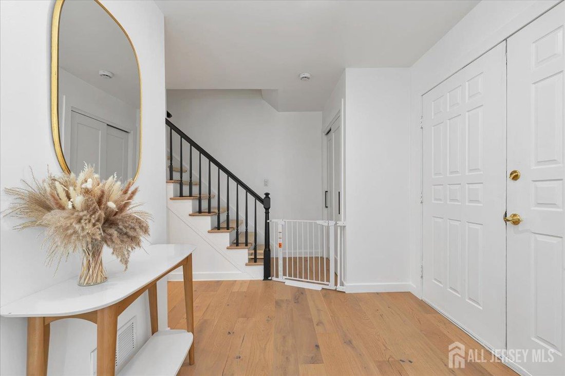 House in Metuchen, New Jersey, United States 4 - 18483933