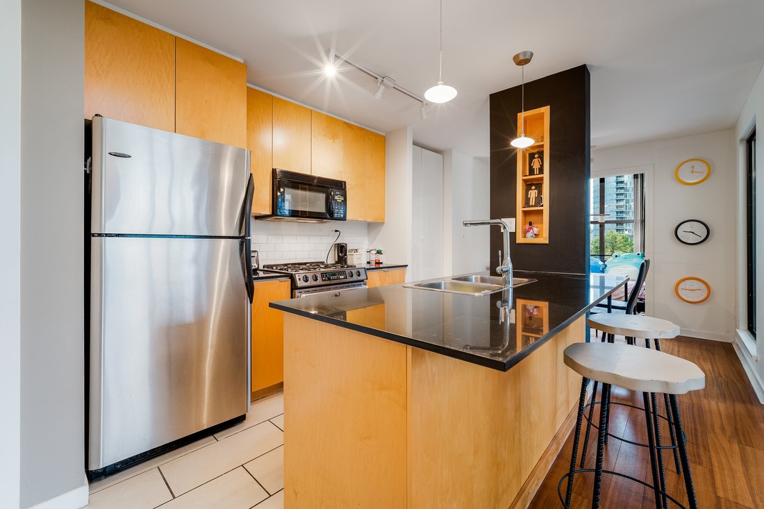 Condo in Vancouver, British Columbia, Canada 5 - 18487780