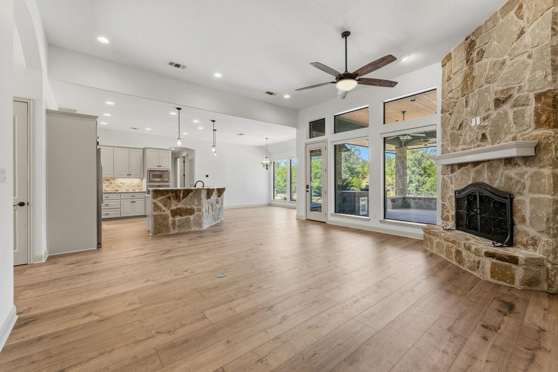 House in Bastrop, Texas, United States 4 - 18486141