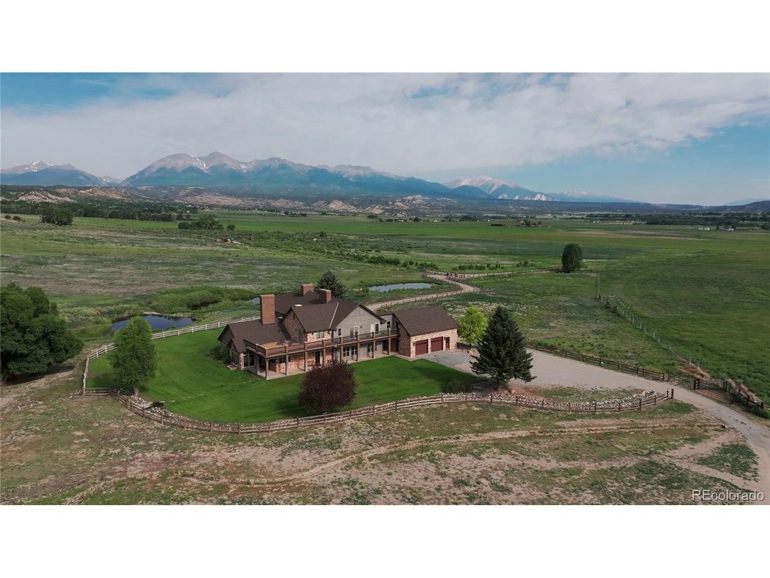 Corps de ferme à Salida, Colorado, États-Unis 2 - 18485394