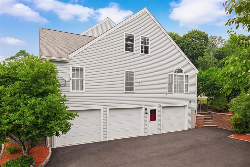 House in Tewksbury, Massachusetts, United States 2 - 18486583